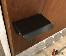 Apriporta a pedale senza mani