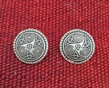 Clips D'oreilles, Bretagne