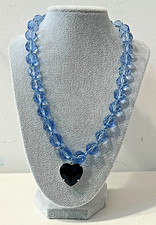 BIGIOTTERIA VINTAGE: COLLANA di PERLE color AZZURRO in  VETRO con CHARM a CUORE