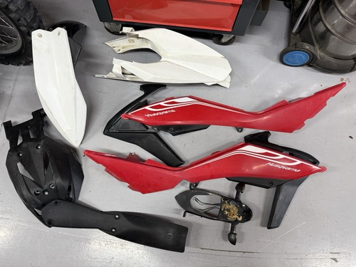 Kit plastiche carene fender - plastiche,