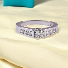Anello solitario diamante