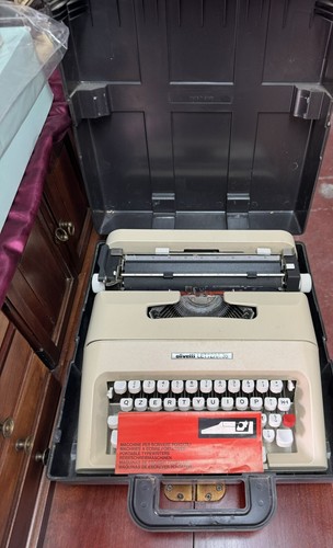 Macchina scrivere olivetti - scrivere,