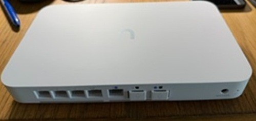 Ubiquiti cloud gateway fiber - cloud,
