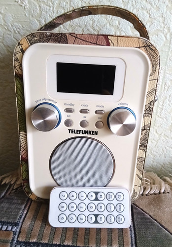 Portable radio receiver - portable,