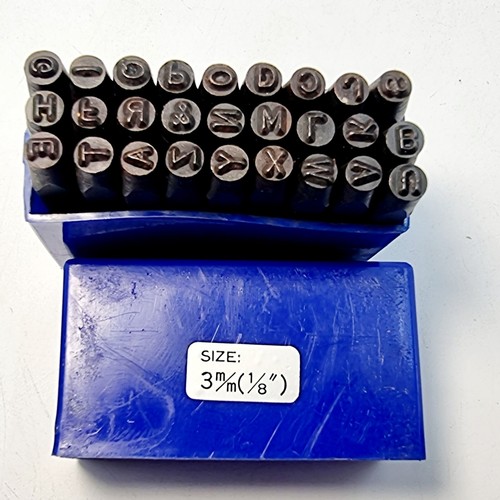 Set punzoni lettera 3mm - set,