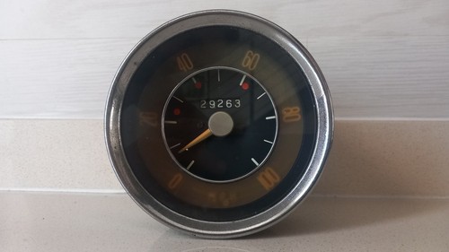 Fiat 1200 cabriolet odometer