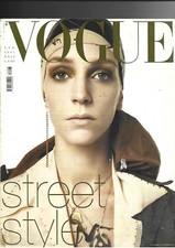 VOGUE ITALIA APRILE 2001 N. 608 STREET STYLE ALBERTA FERRETTI