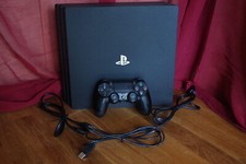 Play Station 4 pro 1Tb completa di set accessori originali