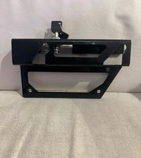 Attacco Rapido Wild hog Sinistro per borsa laterale su Softail,compresa di viti.