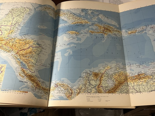 1967 britannica world atlas - 1967,
