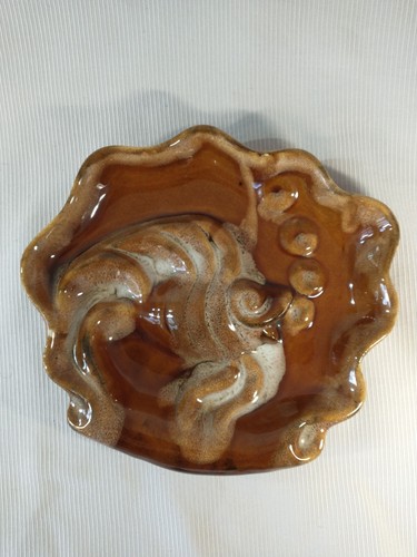 Piatto pesce marrone goccia - piatto,
