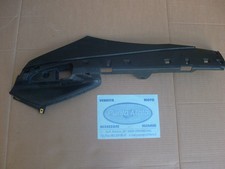 Carena pedana poggiapiedi sinistra Piaggio Fly 125 3V 2013-2015