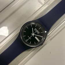 ⌚ Swatch 1983 GN700 - Case