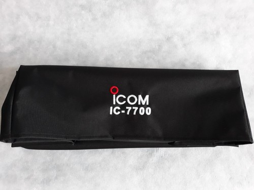 IC-7700 con maniglia di