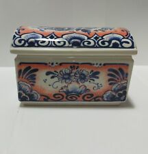 portaburro a cofanetto in ceramica dipinta a mano  "T" art elaboration metà '900