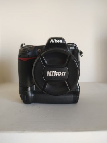 Nikon d300s con battery grip - nikon,