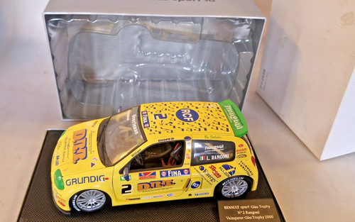 Universal hobbies renault - universal, 1/18