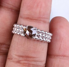 Anello solitario con diamanti