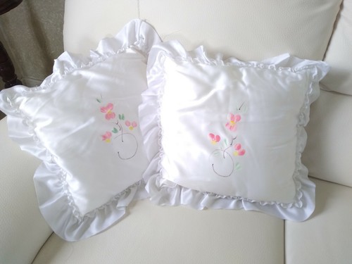 Coppia cuscini raso bianco