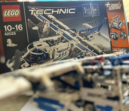 Lego technic - 42025),
