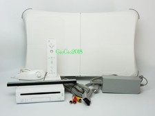 Nintendo Wii Console Bianca 1 controller 1 nunchuck più Pedana Wi fit con gioco