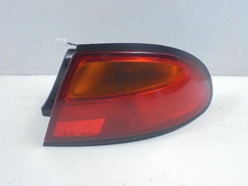 Mazda 323 1997 feux - f,