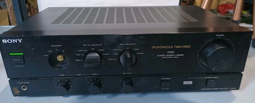 Amplificatore stereo integrato