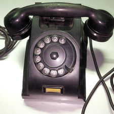 TELEFONO VINTAGE MARCA URMET