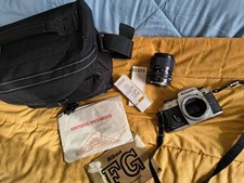 Nikon FG 35mm SLR MF + Flash