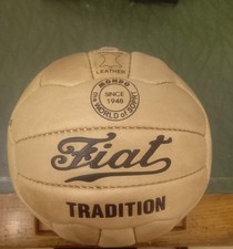 Pallone da calcio in cuoio da