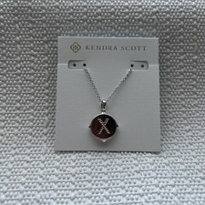 Collana con ciondolo