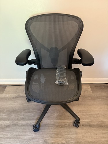 Herman miller aeron remastered - aeron,