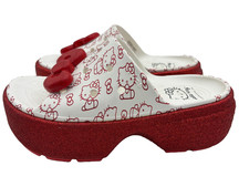 Crocs x Hello Kitty Stomp