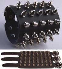 BRACCIALE CON BORCHIE KILLER 5 FILE PUNK ROCK METAL
