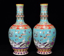 Coppia di rari vasi porcellana