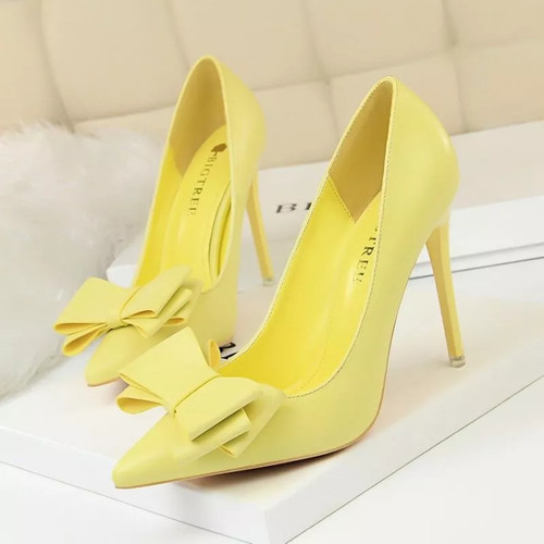 Decolte gialle con fiocco - decolte,