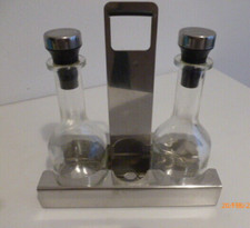 SET PORTA OLIO E ACETO IN VETRO CON SUPPORTO IN ACCIAIO