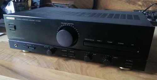 Amplificatore stereo integrato