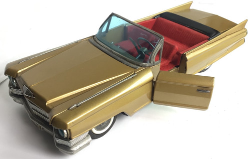 Bandai tin cadillac cabrio - 17",