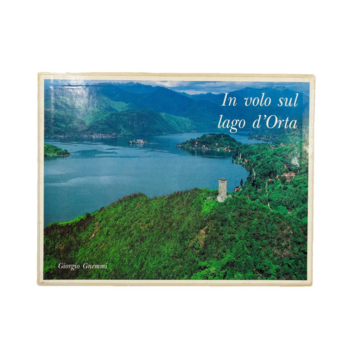 Volo sul lago orta - in,