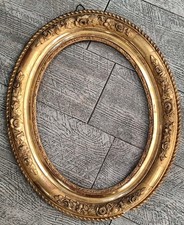 ANTICA CORNICE OVALE A FOGLIA