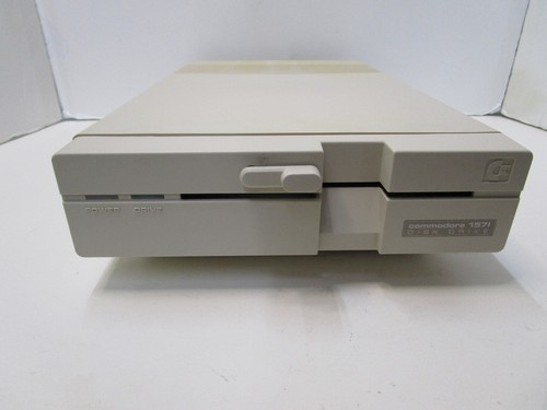 Commodore 1571 floppy drive - 1571,