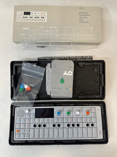 Teenage engineering 1 - teenage, op-1