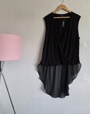 Top donna nuovo con etichetta