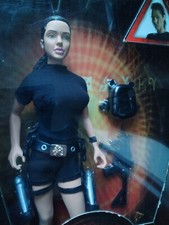 2001 Playmates Lara Croft Tomb Raider Action Figure in Combat Training Gear NRFB