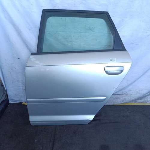 8p4833051a porta post - 8p4833051a, audi