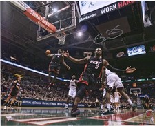 Foto firmata Dwyane Wade Miami Heat 16" x 20" Alley-Oop a Lebron James
