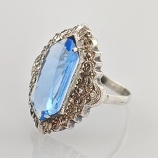 Anello in argento Art Déco con grande pietra blu