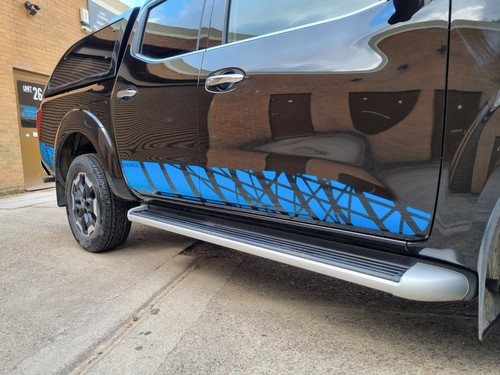 Per nissan navara strisce - nissan,