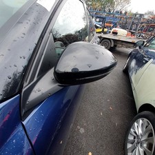 Specchietto retrovisore lato